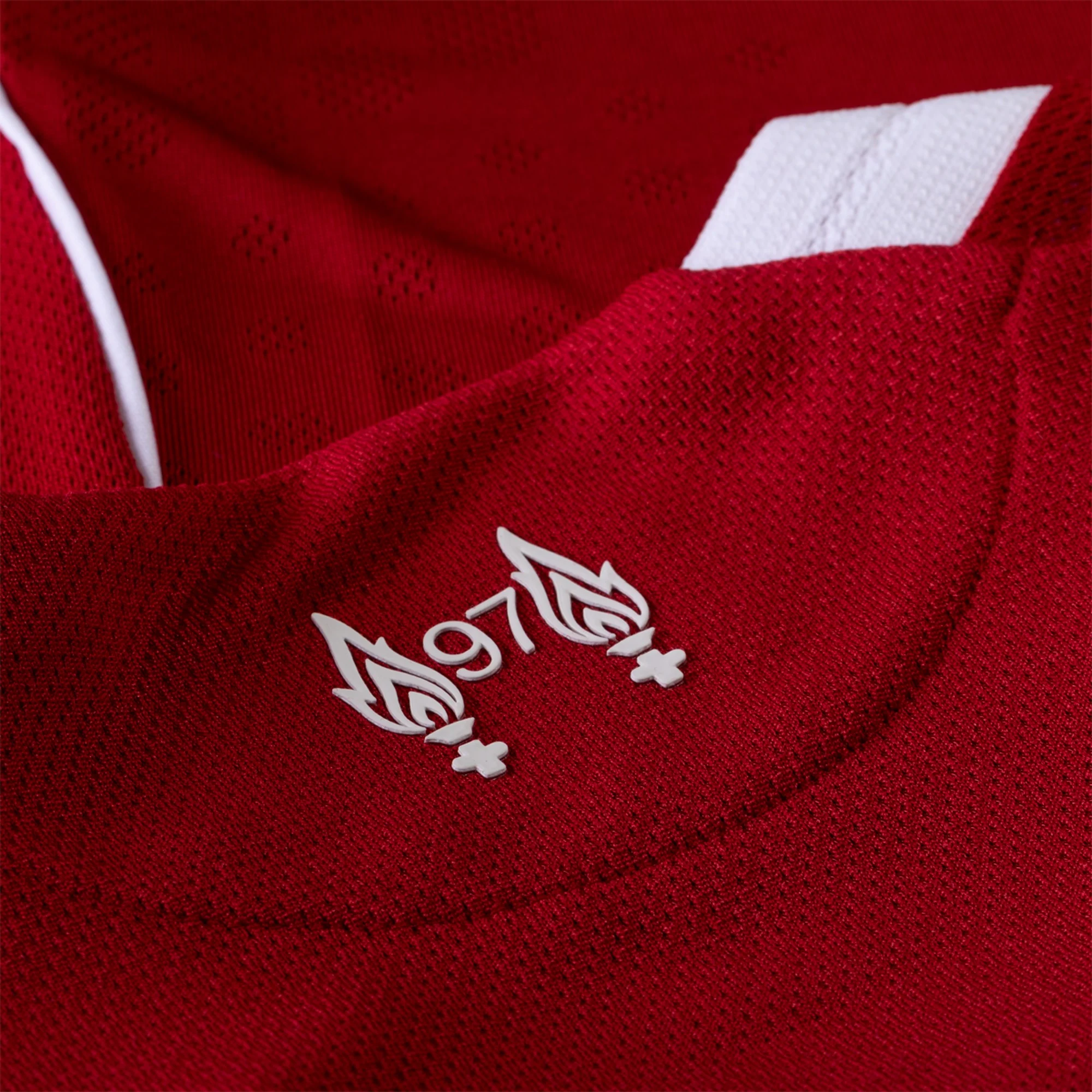 利物浦5 Men's Authentic Liverpool Home Jersey 25/26
