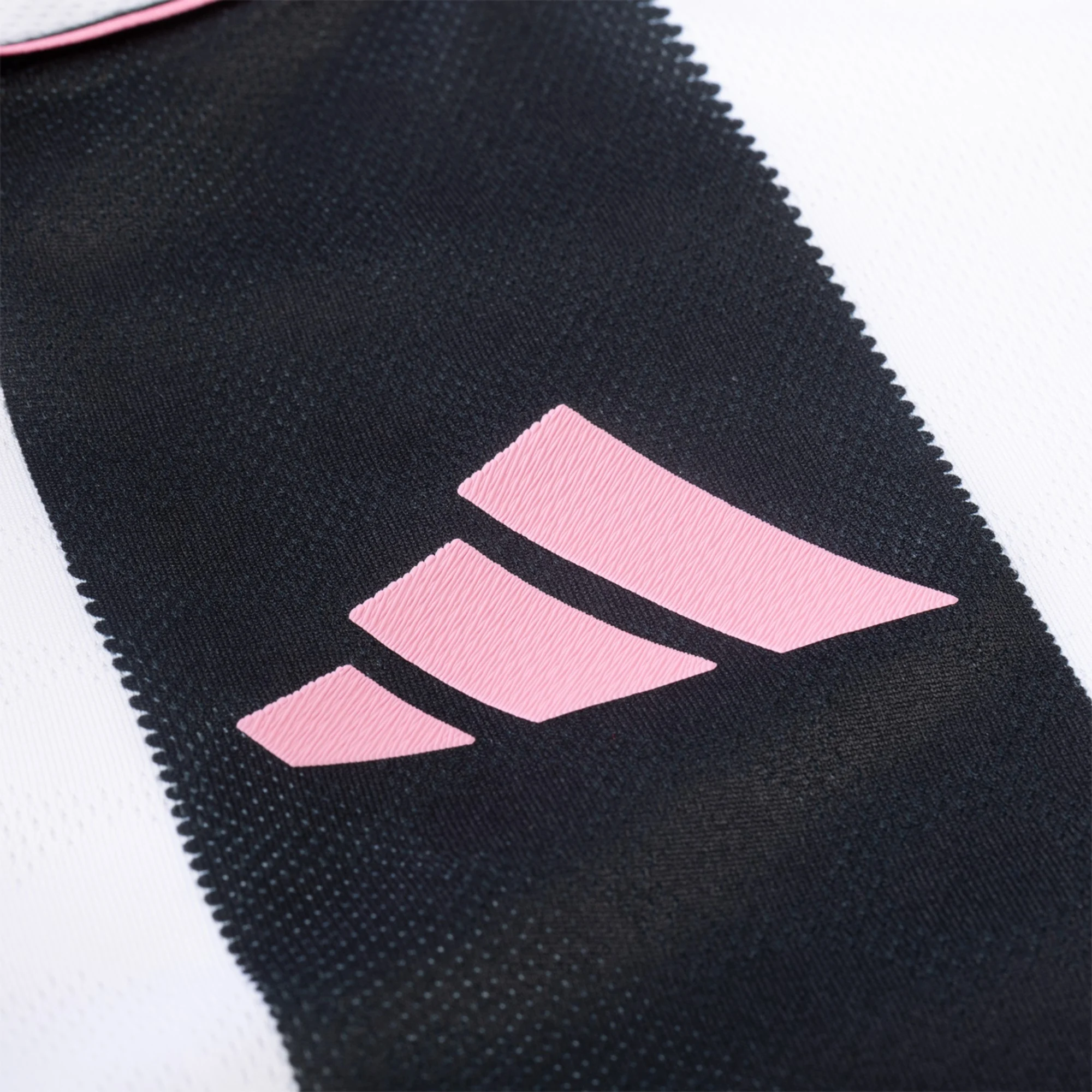 祖云000004 Men's Authentic Juventus Home Jersey 25/26